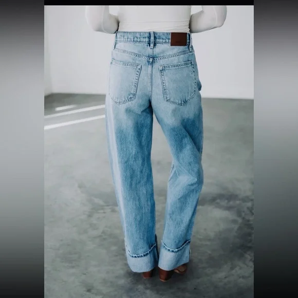 Hidden Baggy Jeans Size 30 Medium Wash High Rise Distressed Cuffed Hem NEW - Picture 3 of 14